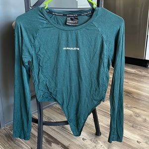 Long sleeve cropped tie top